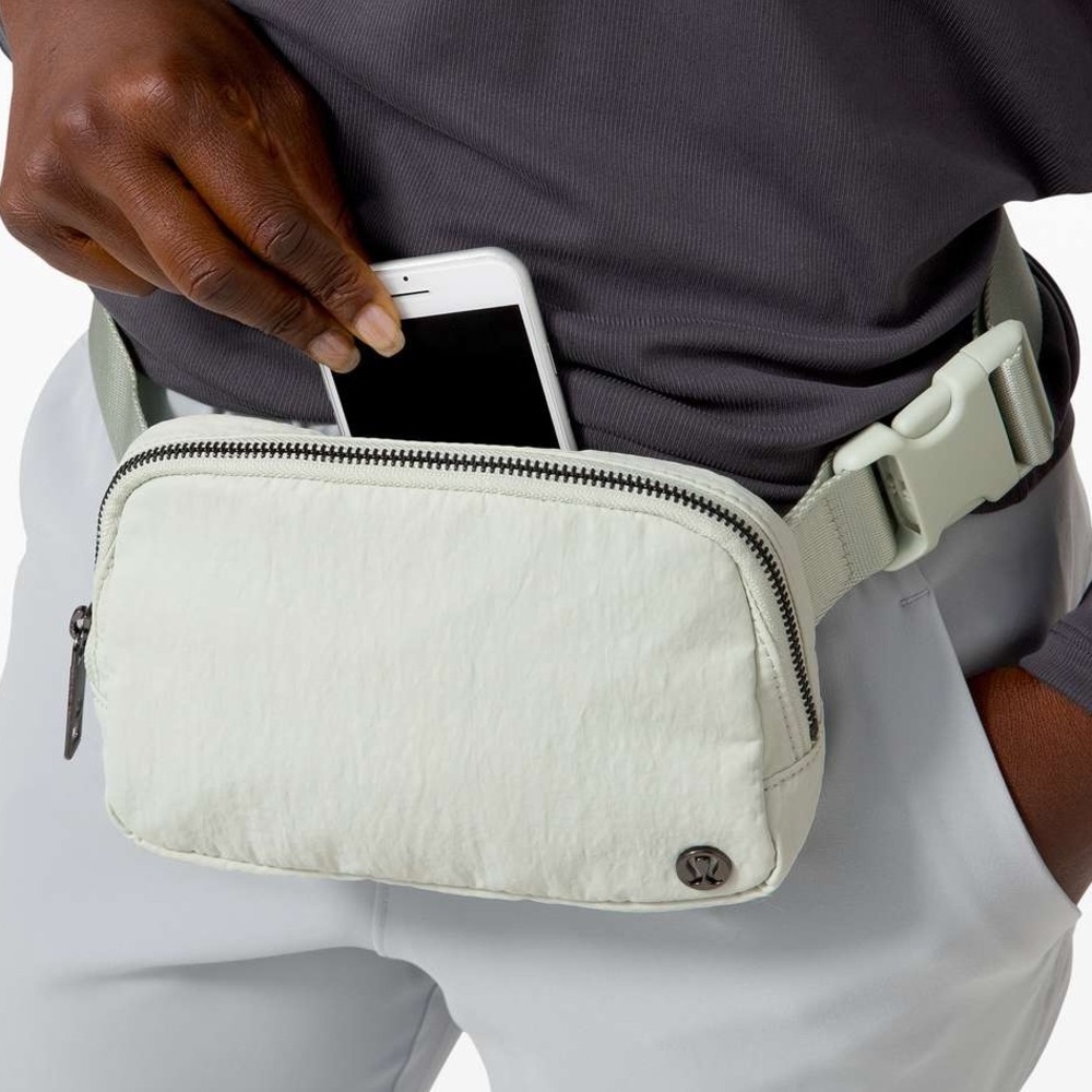 RARE Lululemon Springtime Mint Green Belt bag Fanny OG strap original